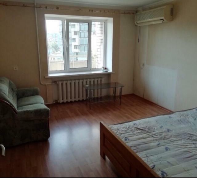 Оренда смарт квартири 35 м², Дементьєва вул., 2