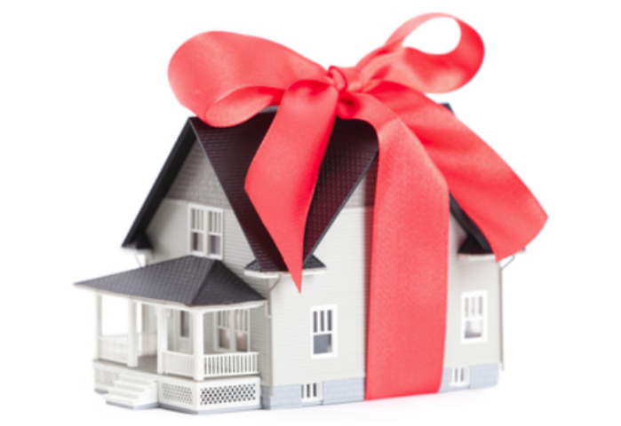 Договор дарения: как подарить недвижимость законно