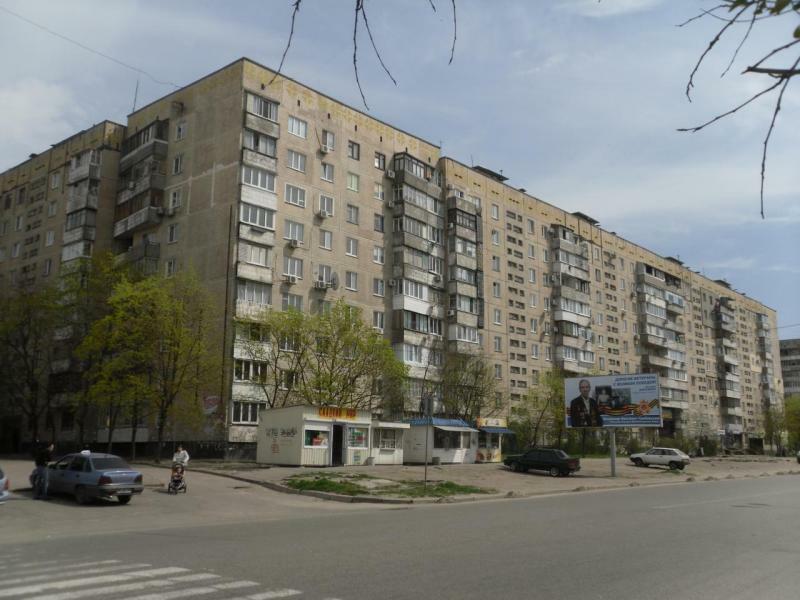 Продаж 3-кімнатної квартири 65 м², Метробудівська вул., 3