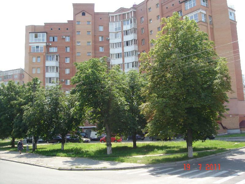 Продаж 2-кімнатної квартири 60 м², Небесної Сотні вул., 124