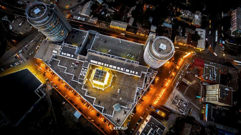 Продаж 3-кімнатної квартири 100 м², Глінки вул., 2