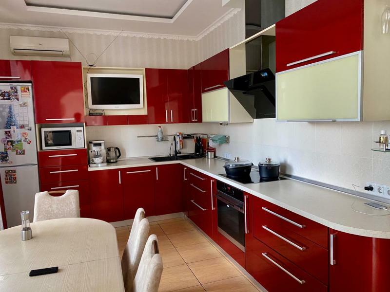 Продаж 3-кімнатної квартири 140 м², Володимира Антоновича вул., 26