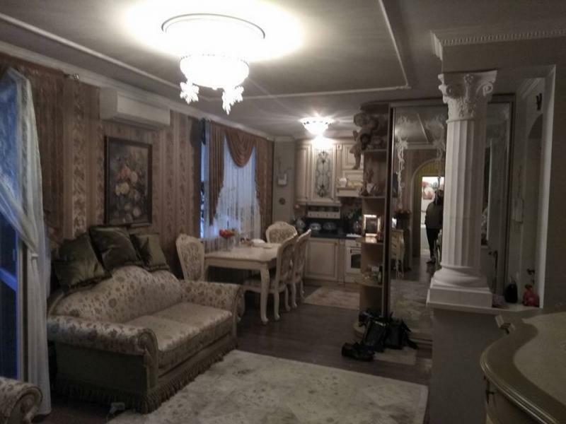Продаж 3-кімнатної квартири 140 м², Володимира Антоновича вул., 26