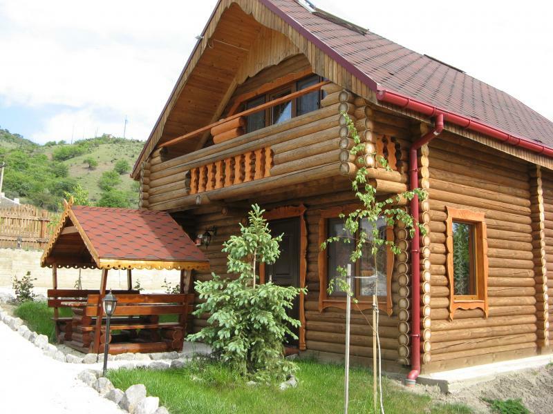 АР Крым обл., Большая Алушта район, с. Зеленогорье, Школьная ул., 1Б