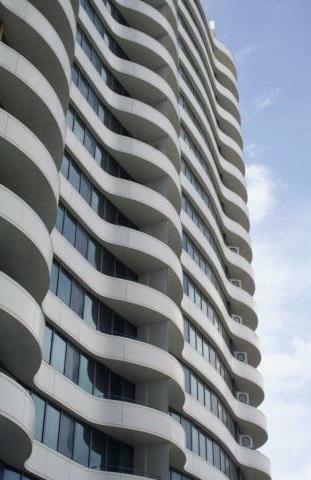 Продаж 3-кімнатної квартири 130 м², Літературна вул., 1А