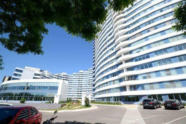 Продажа 3-комнатной квартиры 130 м², Литературная ул., 1А