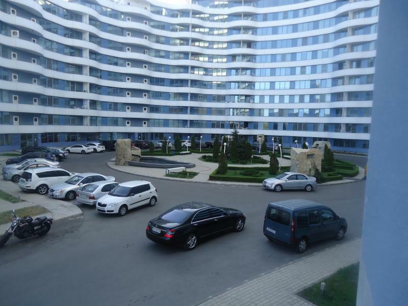 Продаж 3-кімнатної квартири 130 м², Літературна вул., 1А