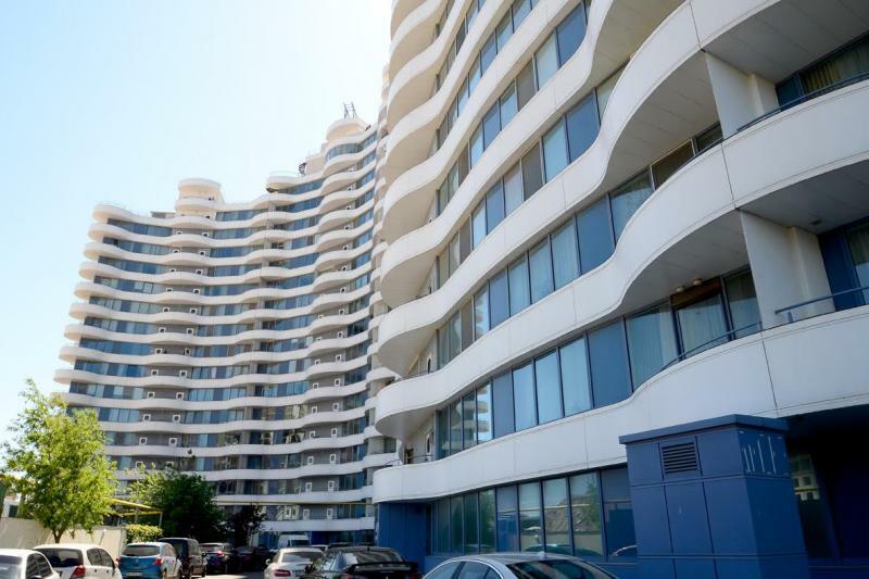 Продаж 3-кімнатної квартири 130 м², Літературна вул., 1А