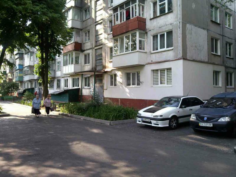 Хмельницкий, Мира просп., 67