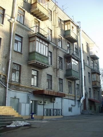 Київ, Митрополита Василя Липковського вул., 8