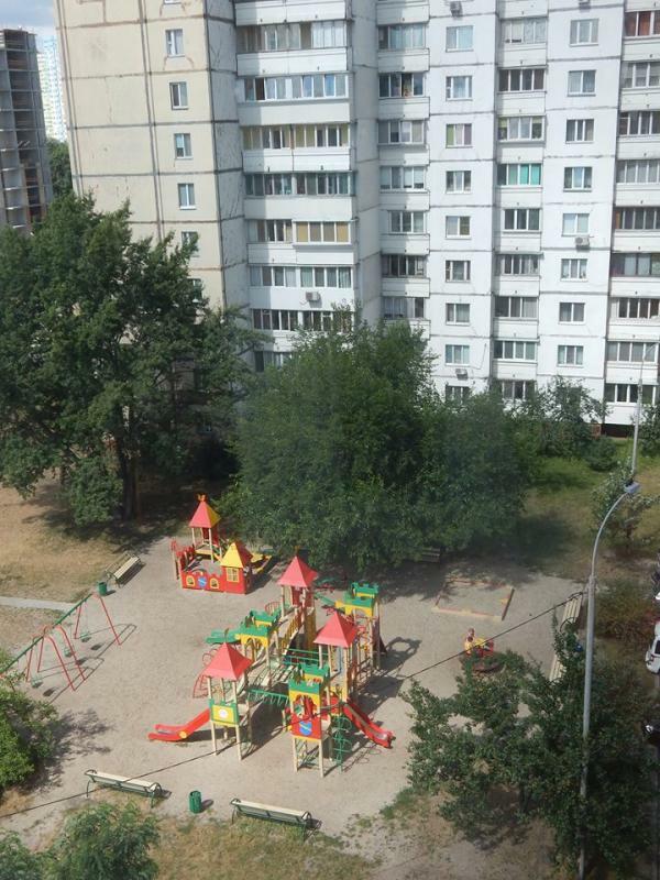 Київ, Миропільська вул., 37