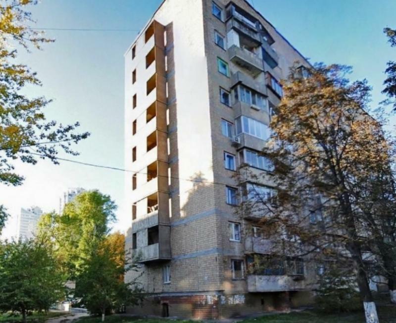 Київ, Михайла Брайчевського вул., 5
