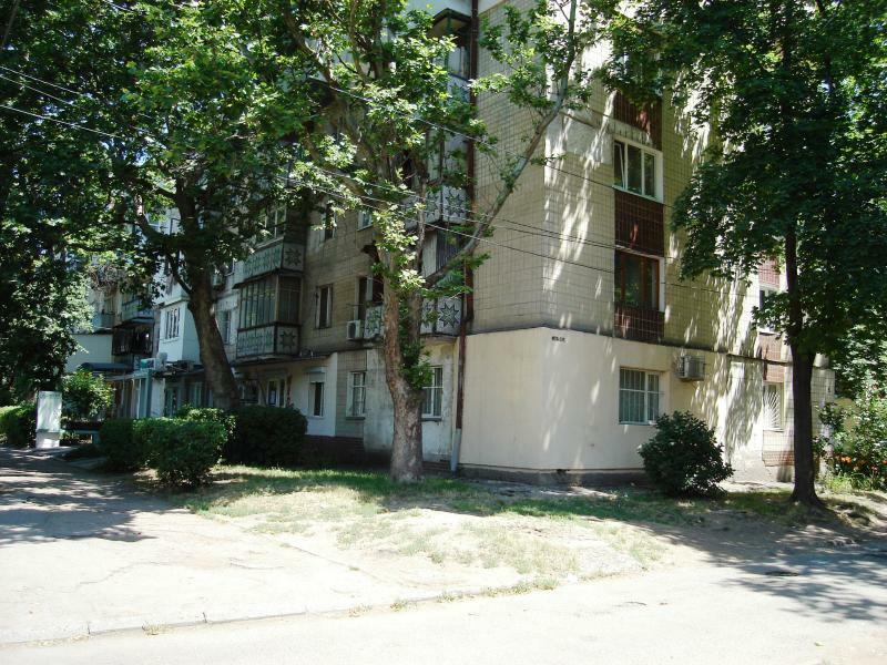 Оренда 2-кімнатної квартири 44 м², Космонавтов вул., 5