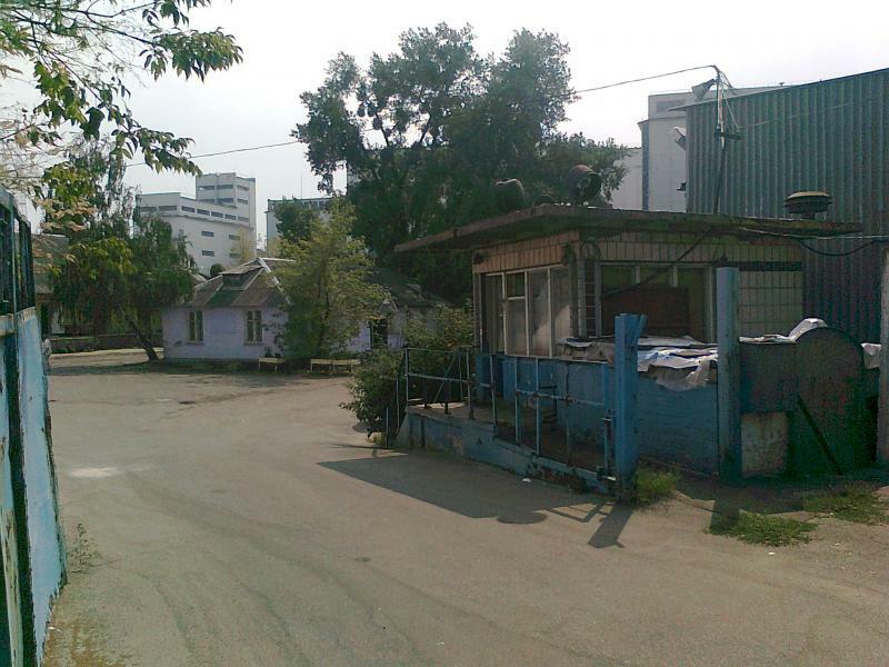 Київ, Набережно-Лугова вул., 23