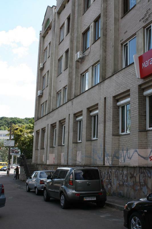 Київ, Глибочицька вул., 72