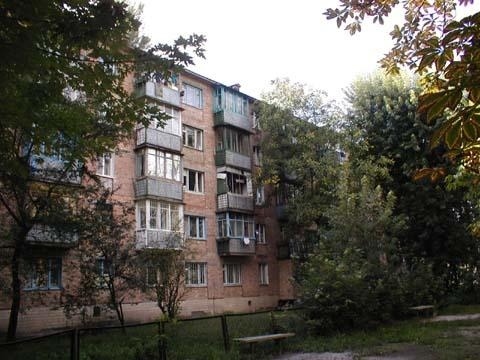 Киев, Гната Юры ул., 7Б