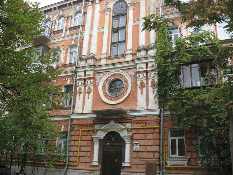 Київ, Гоголівська вул., 34