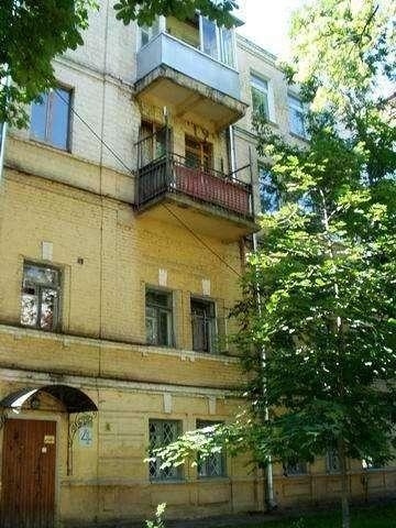 Київ, Золотоворітська вул., 4