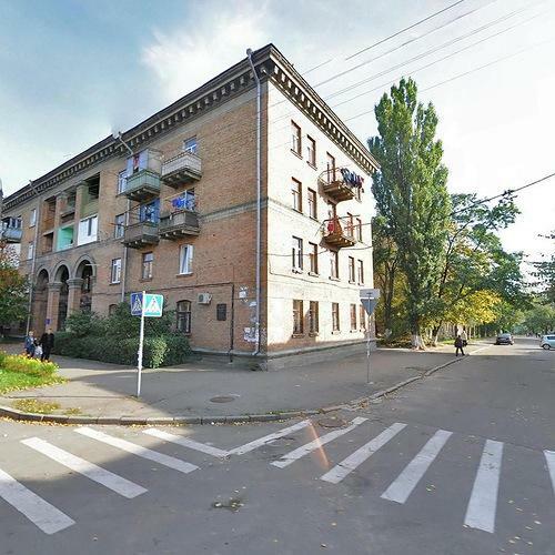 Киев, Кирпоноса ул., 10/8