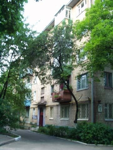 Киев, Коломыйский пер., 10