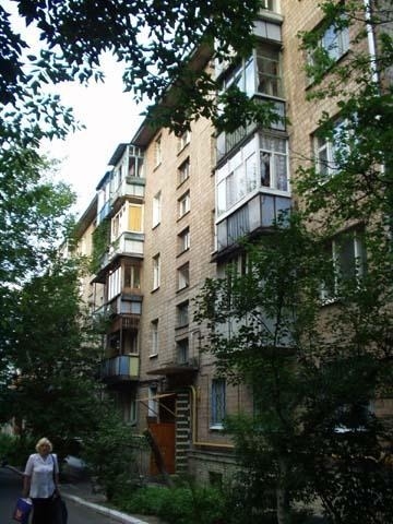 Киев, Ломоносова ул., 33 К4