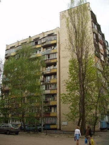 Продаж 1-кімнатної квартири 29 м², Златопільська вул., 3