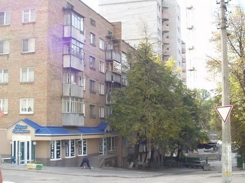Киев, Златоустовская ул., 51