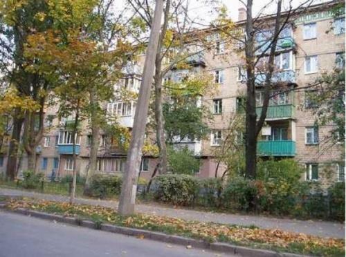Киев, Михаила Донца ул., 13Б