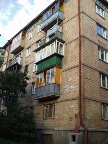 Київ, Михайла Донця вул., 21