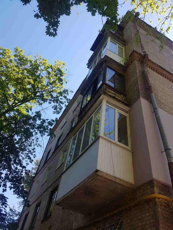 Киев, Михаила Стельмаха ул., 17