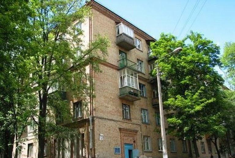 Киев, Михаила Стельмаха ул., 17