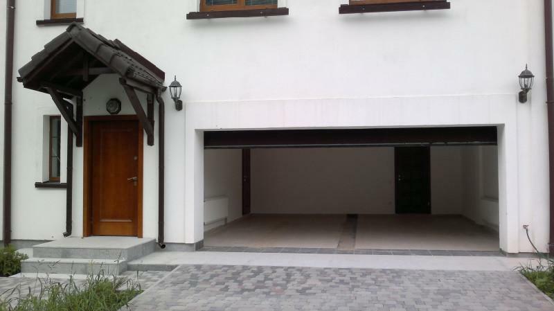 Київ, Столетова вул., 39