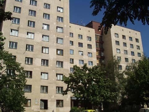 Киев, Сулеймана Стальского ул., 32