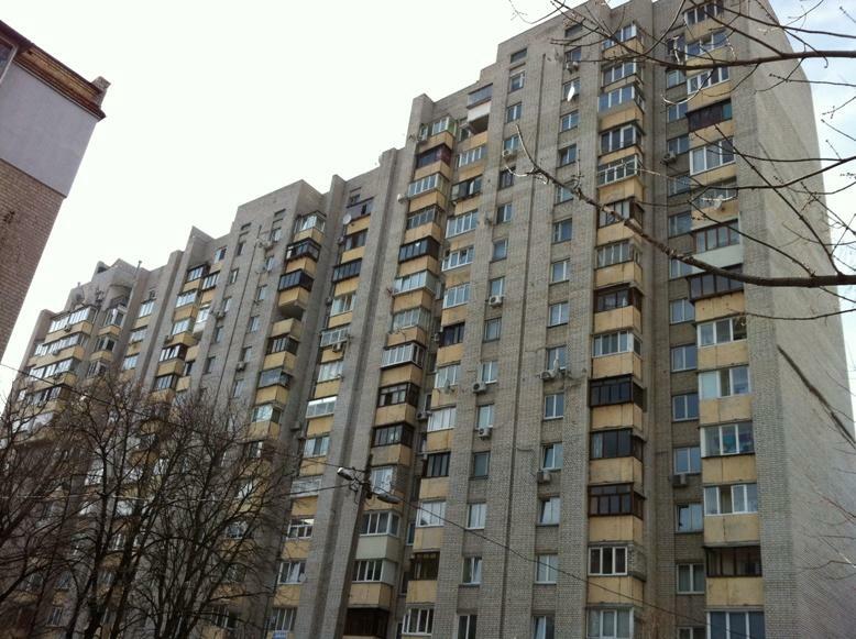 Київ, Топольова вул., 4-8