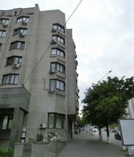 Киев, Трехсвятительская ул., 3