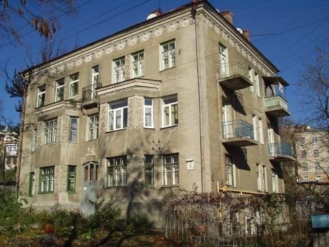 Киев, Тропинина ул., 3В