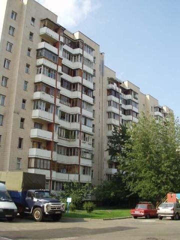 Киев, Тростянецкая ул., 7А