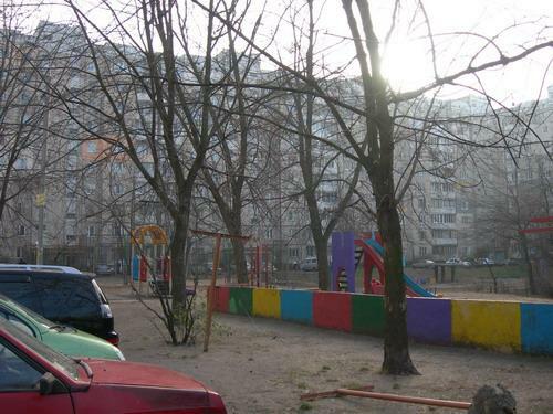 Київ, Тростянецька вул., 8Б
