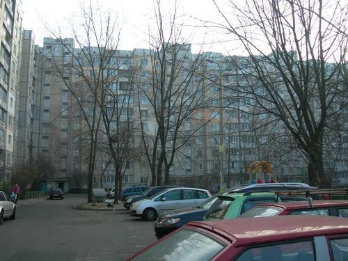 Київ, Тростянецька вул., 8Б