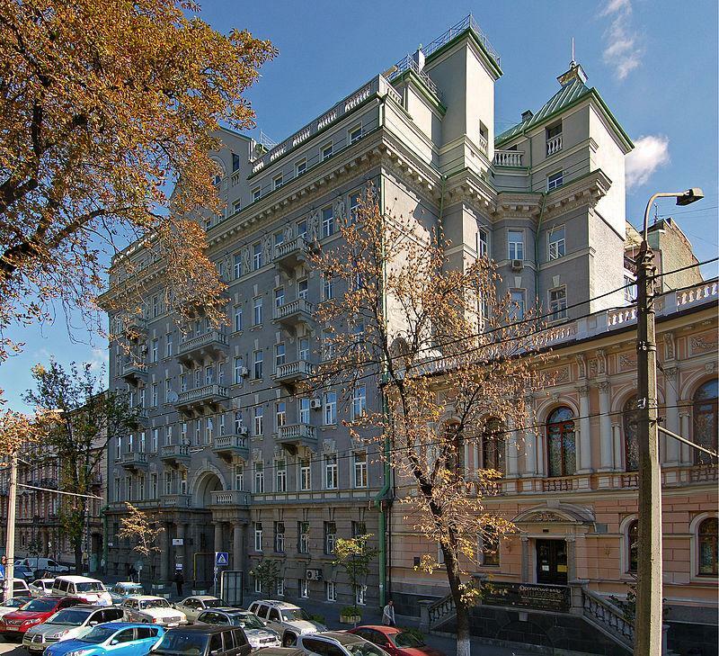 Продажа 2-комнатной квартиры 72 м², Терещенковская ул., 13