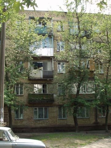 Киев, Строителей ул., 3