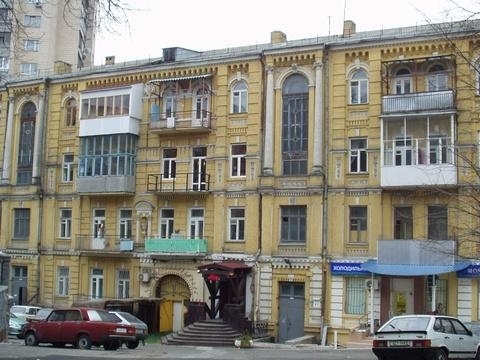 Київ, Саксаганського вул., 67