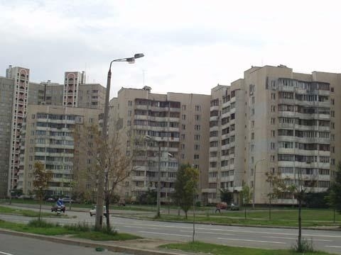 Киев, Ревуцкого ул., 8