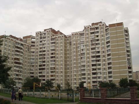 Киев, Ревуцкого ул., 18А