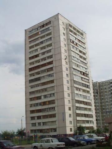 Киев, Ревуцкого ул., 42Б