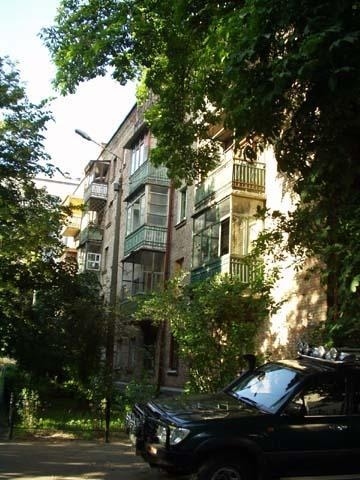 Продаж 2-кімнатної квартири 42.1 м², Різницька вул., 6
