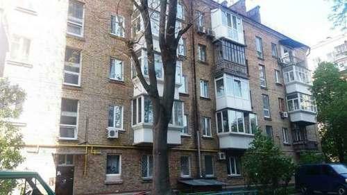 Продаж 2-кімнатної квартири 42.1 м², Різницька вул., 6