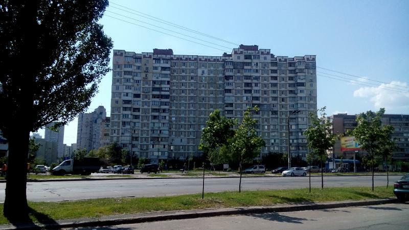 Киев, Ревуцкого ул., 34