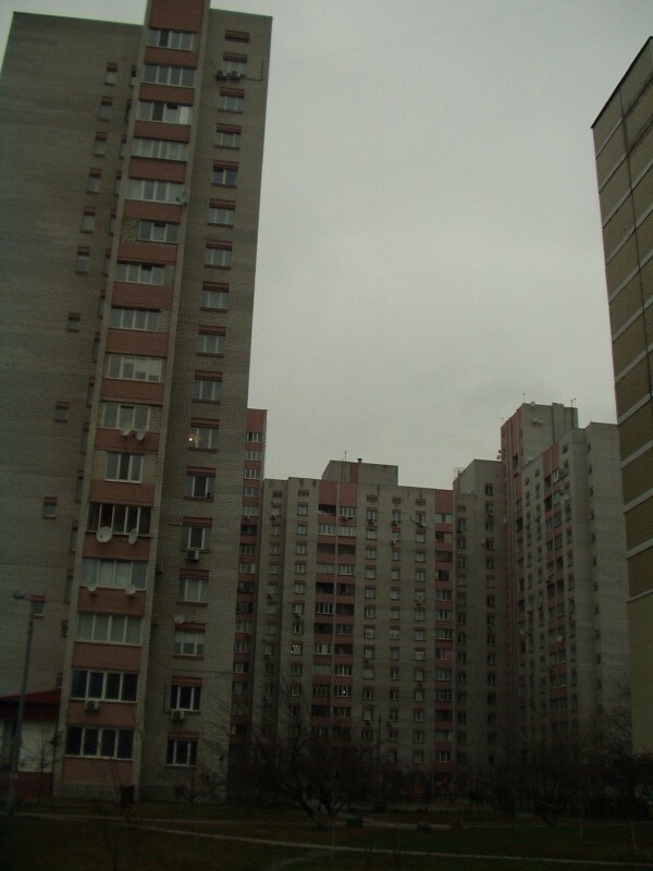 Киев, Ревуцкого ул., 5