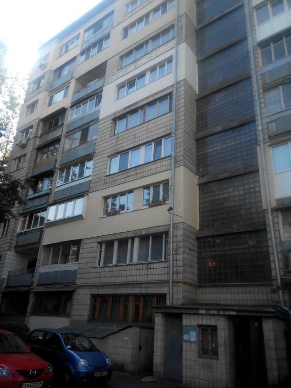 Киев, Резницкая ул., 2/34